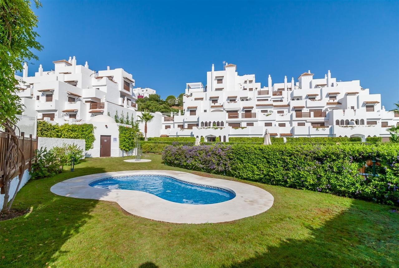 Golf Hill Estepona Canovas Ngoại thất bức ảnh
