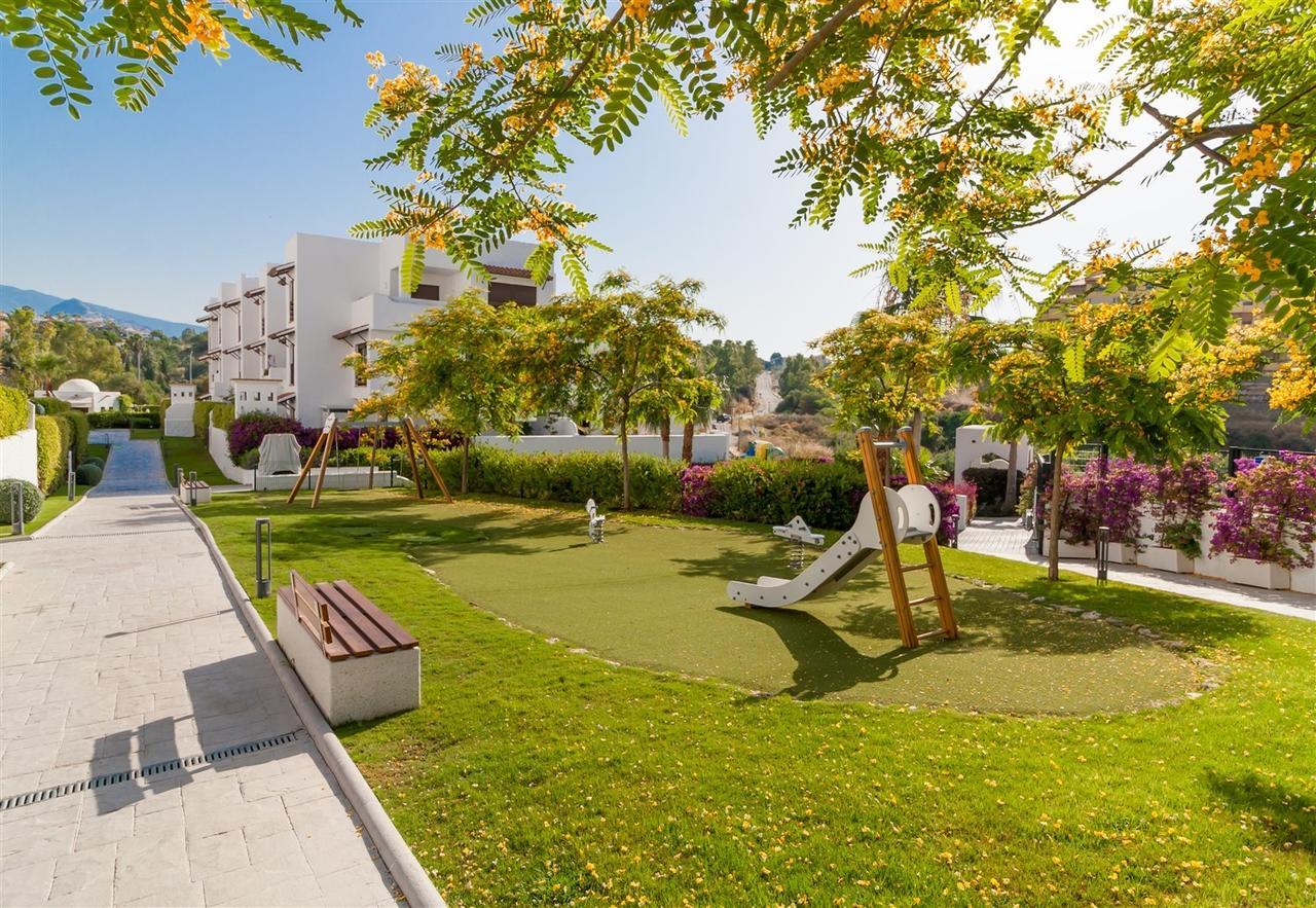 Golf Hill Estepona Canovas Ngoại thất bức ảnh
