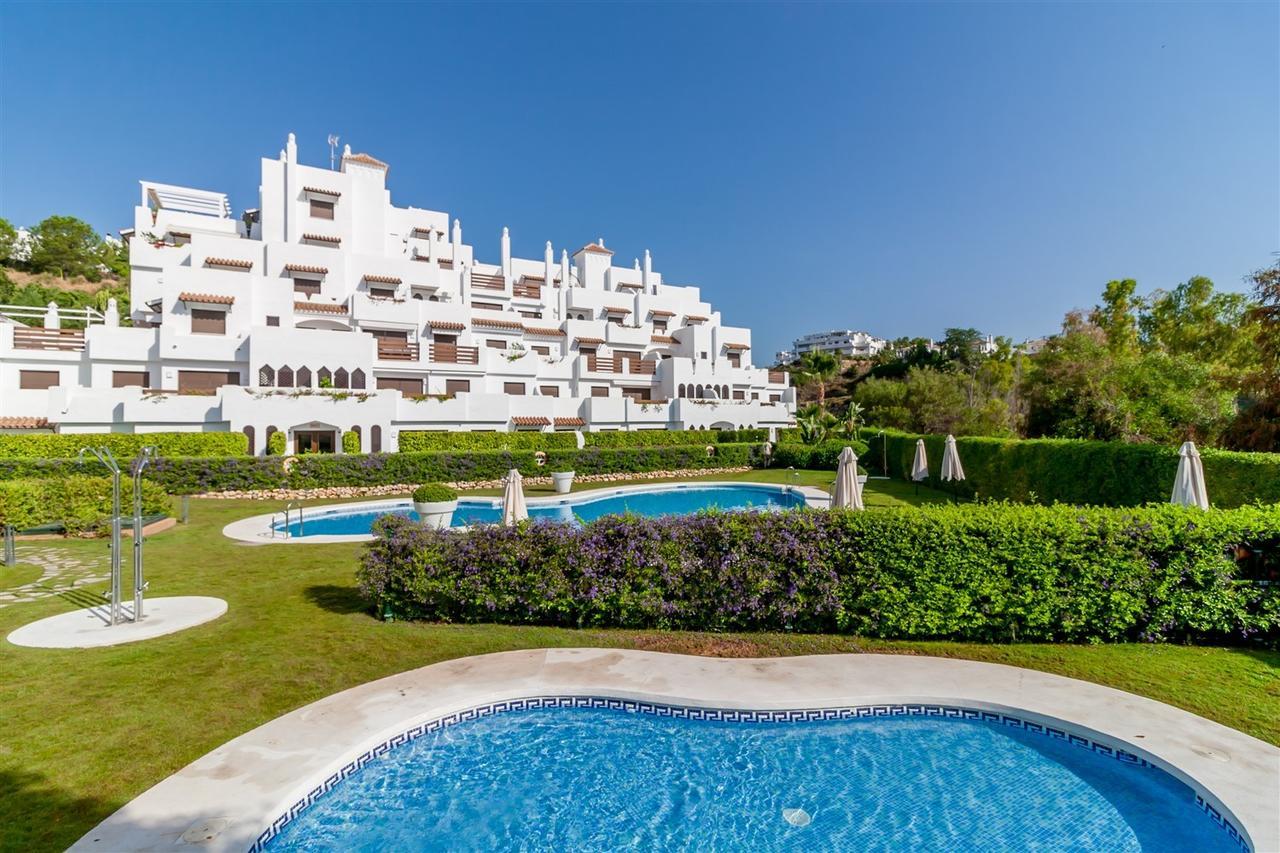 Golf Hill Estepona Canovas Ngoại thất bức ảnh
